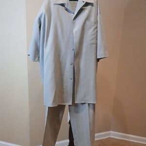 Men's Gray Pants and Shirt Set